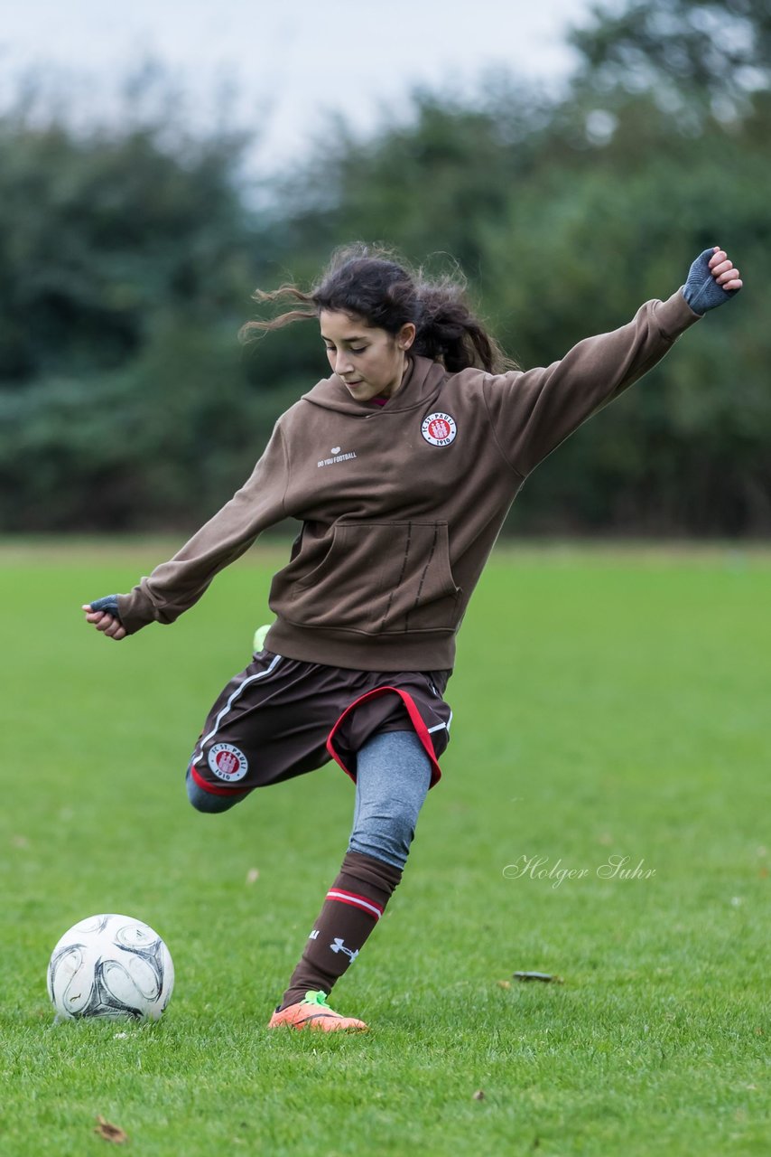 Bild 90 - C-Juniorinnen Halstenbek-Rellingen - St.Pauli : Ergebnis: 0:5